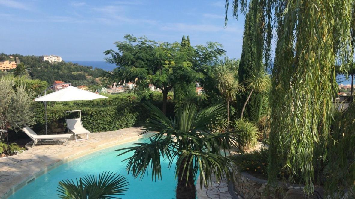 Вилла Relais San Sebastiano Пьетра-Лигуре Экстерьер фото