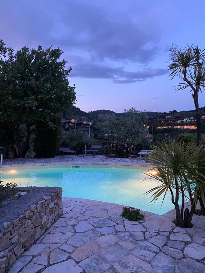Вилла Relais San Sebastiano Пьетра-Лигуре Экстерьер фото